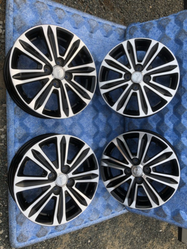 タントカスタム　　LA600s  純正アルミ