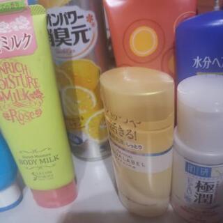 化粧水、乳液、ヘアパックの画像