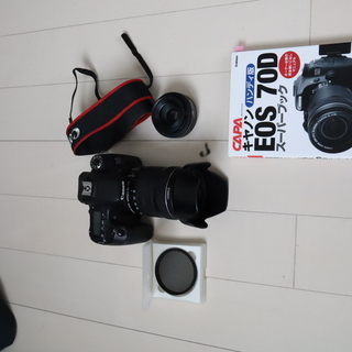 値下げ　美品　EOS70D　付属品多数の画像