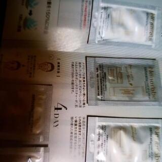 化粧水、乳液、ヘアパックの画像