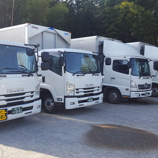 2tトラックドライバー【固定ルート配送】の画像