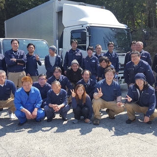 2tトラックドライバー【固定ルート配送】の画像