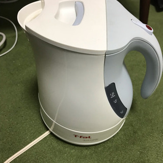 ティファール 電気ケトル 白