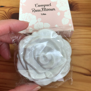 ルビンローザ コンパクトミラーの画像
