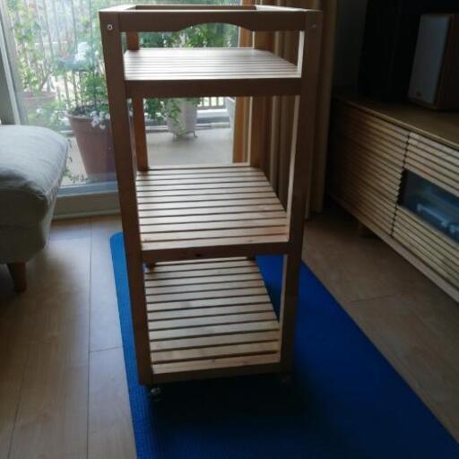 イケアの木製棚