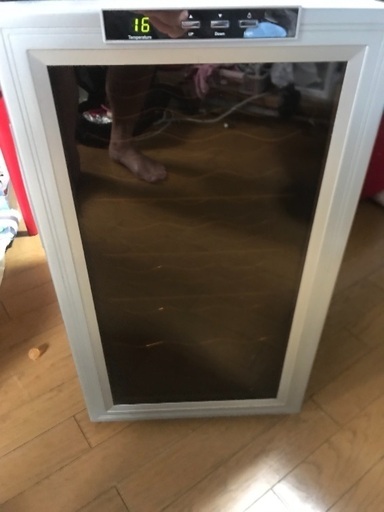 コンポジット社のワインセラーです。