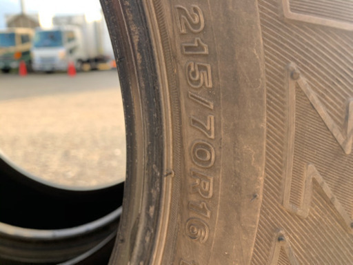 ブリジストン215／70R16 4本　代引可