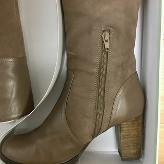 ロングブーツ（色：グレージュ）の画像