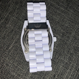 アディダス腕時計の画像