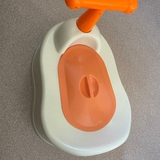 値下げしてみました。新品同様のオマルの画像