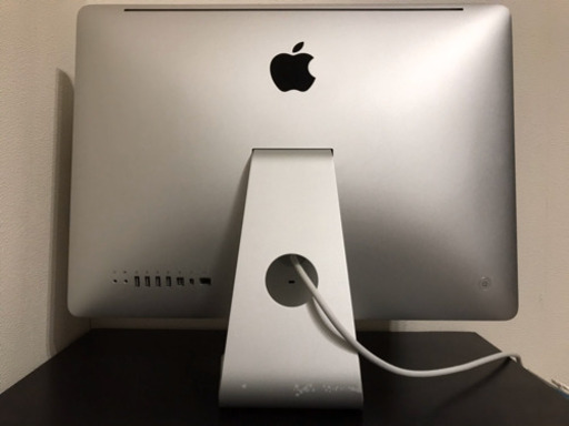 【中古】Apple iMac (21.5-inch, Mid 2011) （Magic Trackpad付）
