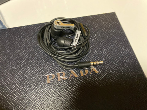 PRADA 空箱 イヤホン スマホ