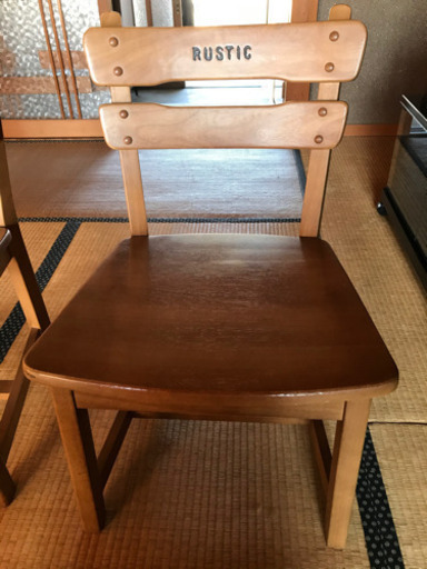 ダイニングチェアー二脚少しお値引きしました