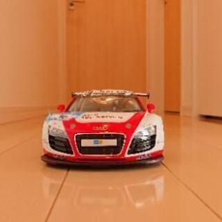 リアルなAudi R8 のラジコンです！