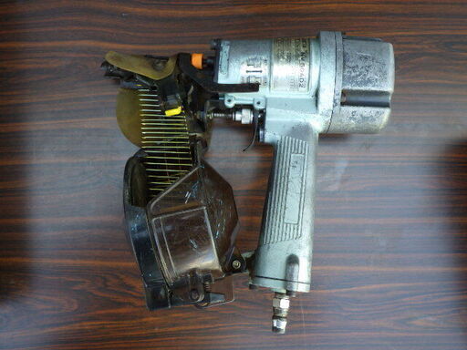 【中古ランクC】日立工機　ロール釘打機　50mm NV50AD2  (0-1)
