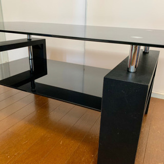 ガラステーブルの画像
