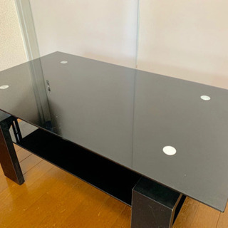 ガラステーブルの画像