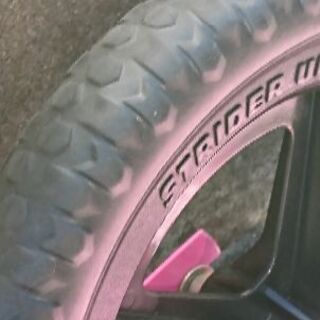 ストライダー ピンクの画像