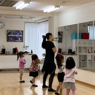英語でダンス 3.4歳クラス