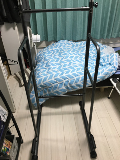 懸垂マシン、チンニング、ぶらさがり健康器、自宅トレーニング