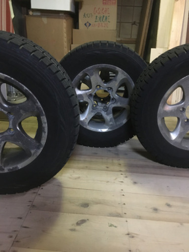 スタッドレス　215/65R/15 4本　溝センター7.5mm