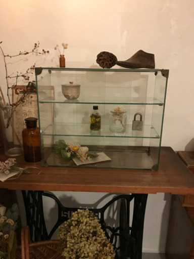 アンティーク　ガラスケース　レトロ　飾り棚