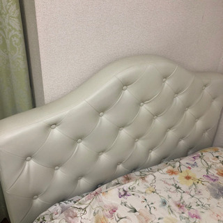 セミダブル 白ベッド