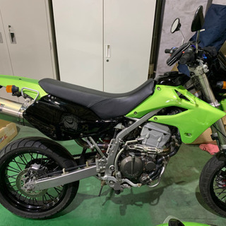 Dトラッカー250