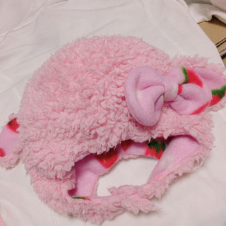 女の子 もこもこ帽子 いちご 耳付 リボン ピンク
