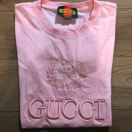 GUCCI   Tシャツ半袖です