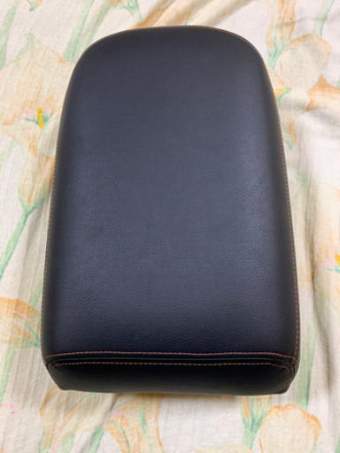 デリカ　D5 MADLYS ビッグ　アームレストVS(ブラック)