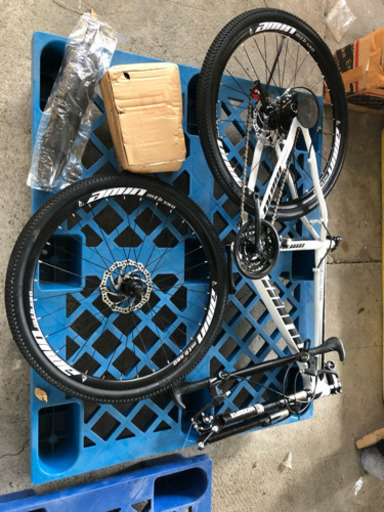 新品マウンテンバイク 21段変速