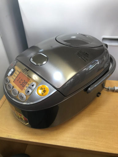 A1881☆カードOK☆象印2011年製5.5合IH炊飯器