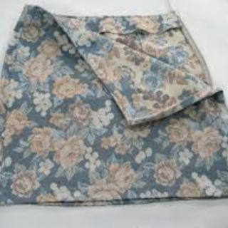CECIL McBEE/セシルマクビー　ゴブラン織り花柄スーツ　日本製　レディース　ライトブルー系の画像
