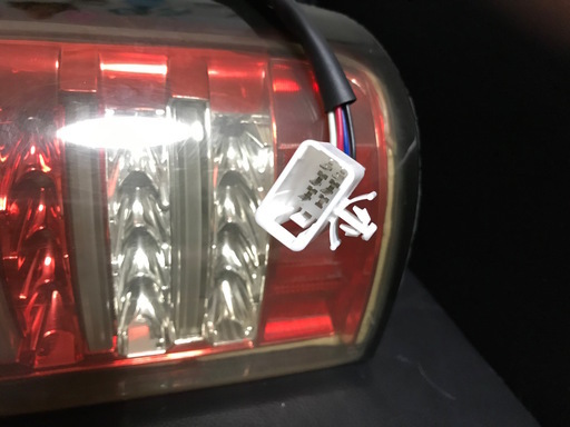ハイエース 200系 クリア/レッドクローム LEDテールランプ 品番：60-1351B 左右セット 中古
