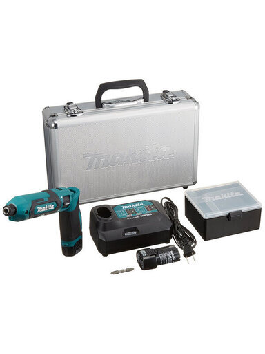 新品 マキタ 7.2V/1.5A 充電式ペンインパクトドライバ TD022DSHX 青 充電器・バッテリ×2個 makita 苫小牧西