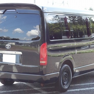 ハイエース　８ナンバー　修復歴無し　後部簡易ベット仕様の画像
