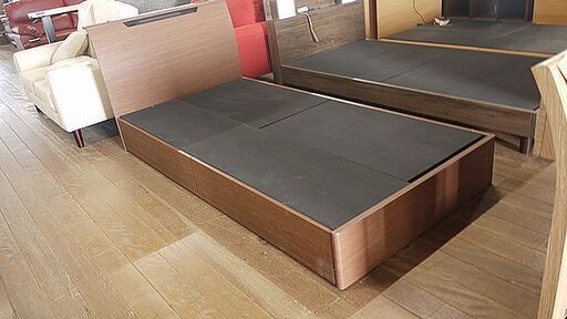 激安シングルベッドBR！12800円！現品特価品！通常ネット価格49800円！引き取り価格