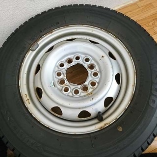 エヴリィ/ハイゼット/軽バン用 鉄ホイール付き 冬タイヤ145R12 6PR早いもの勝ち！の画像