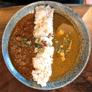 【スパイスカレー新海 神谷町店】神谷町・虎ノ門でスパイスカレーランチのホールスタッフ募集／週２日～OK／主婦・学生・フリーターにぴったりの画像
