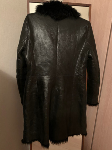 ジョルジョアルマーニ　イタリア製　ムートンコート
