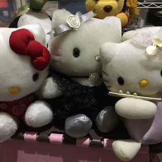 キティ＆プーさん＆スヌーピーぬいぐるみの画像