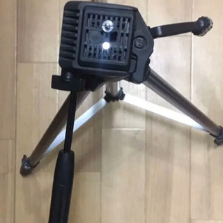 カメラ　三脚の画像
