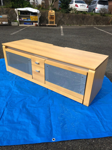 ちょっと変わったテレビ台です　超美品！
