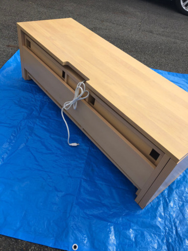 ちょっと変わったテレビ台です　超美品！