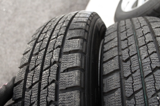 アクアで使用　スタッドレスセット　ほぼ新品 165/70R14 アルミホイール 4本セット