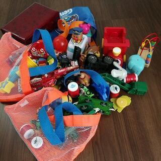 【終了】不要品まとめて段ボール一箱　手芸　本　おもちゃの画像