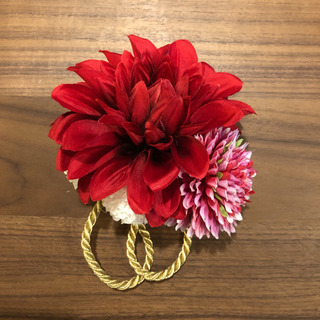 成人式の髪飾りの画像