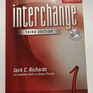 英会話教室移転の為、教材を格安でお譲りします。 初級、中級、上級、ビジネス、TOEIC等、教室経営に必要なテキストが一通り揃っています。若干色褪せしているものもありますが、全て未使用の新品です。 これから教室を始める方、教室のテキストをより充実させたい方に、ひとまとめでお譲りしたいと思っています。教室備品も別途お譲りします。教室経営のご相談にも乗ります。 一般の方も、欲しいテキストがありましたら1冊からお譲りしますので、お 気軽にお問い合わせください！の画像