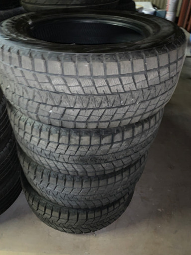 スタッドレスタイヤ⭐️275/60r18  ブリヂストン NO18